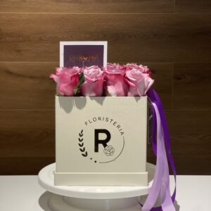 Box Roma Cuadrado 16 Rosas
